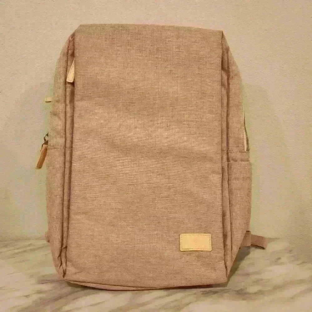 NWOT Nordace Siena Smart Backpack